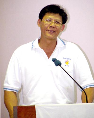 Wong Ling Kee | 黄灵麒
